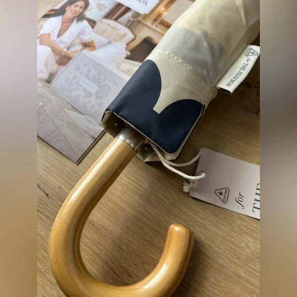 Jilly Box Navy Umbrella with Wooden Handle - Picture 4 of 6